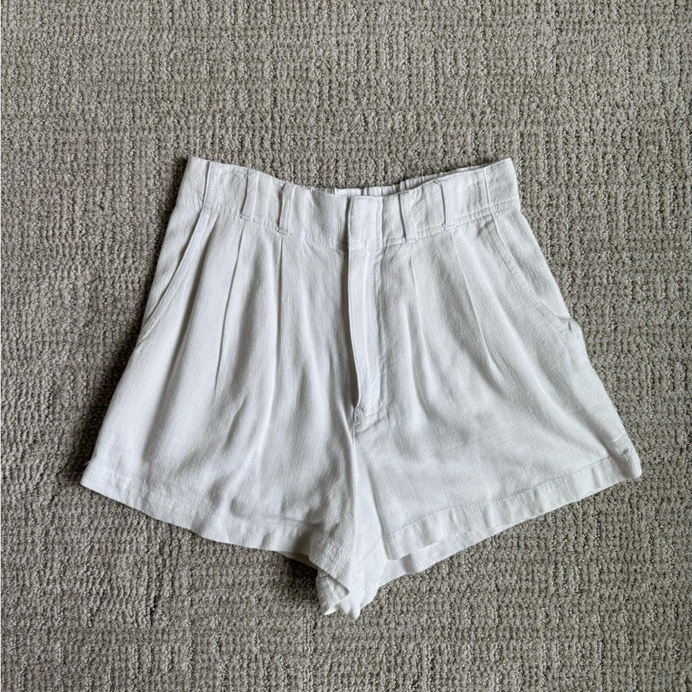 Women's White Pleated Shorts